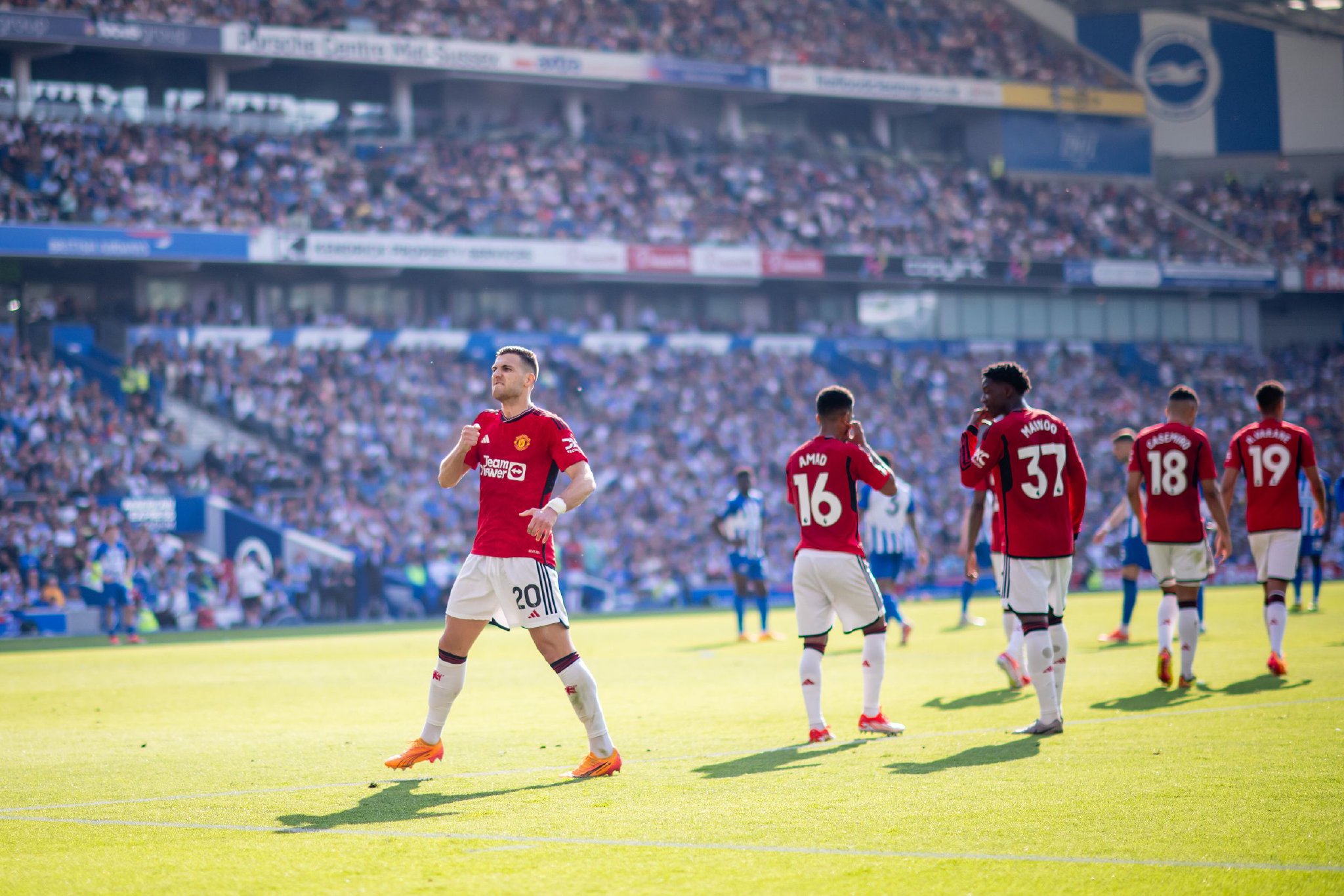 单中备受瞩 单中备受瞩